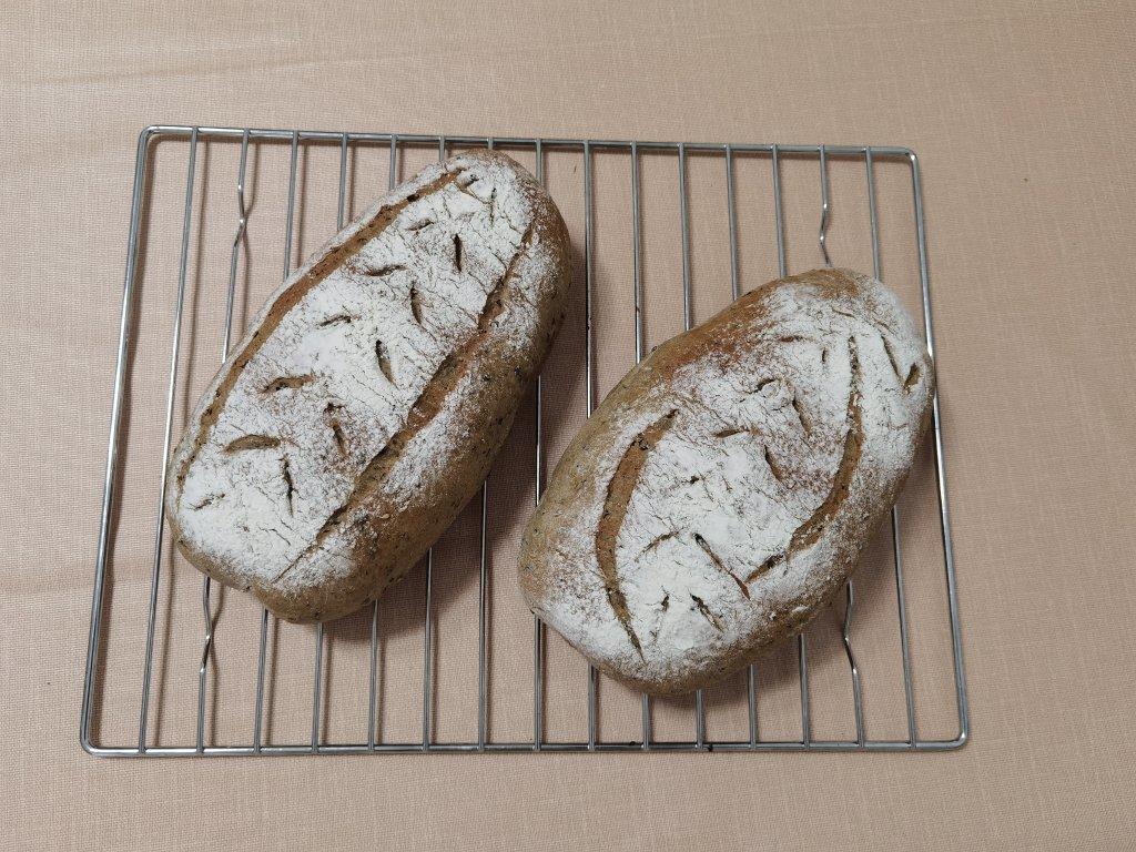 全麦软欧包（有啥放啥，健康美味，流程简易）