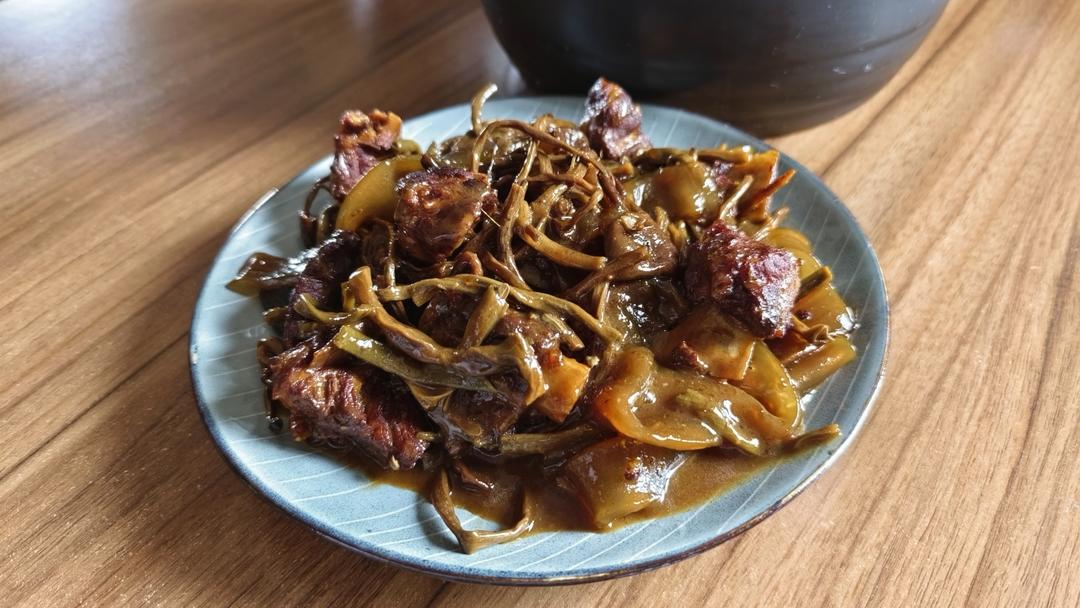 干豆角宽粉烧排骨