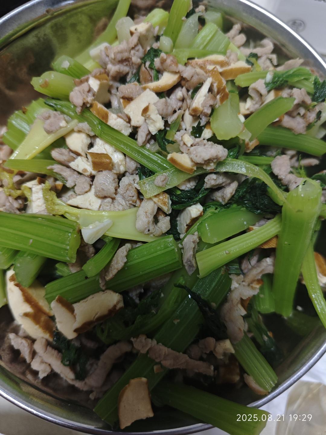 芹菜豆干炒肉丝