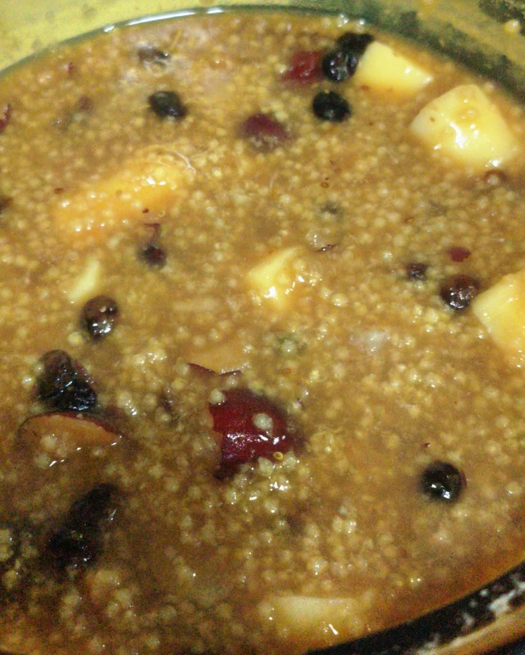 早餐：喝出好气色的小米粥