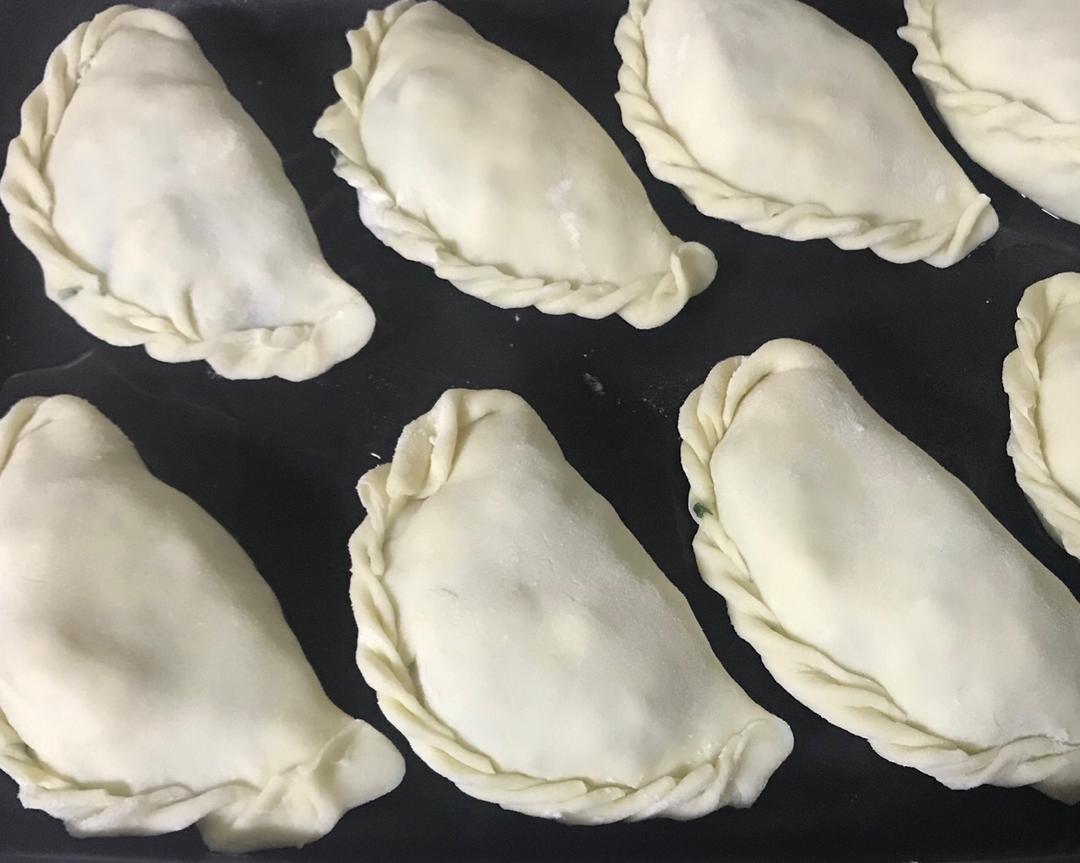 韭菜盒子的做法