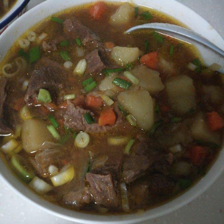 （电饭锅）牛腩炖土豆胡萝卜