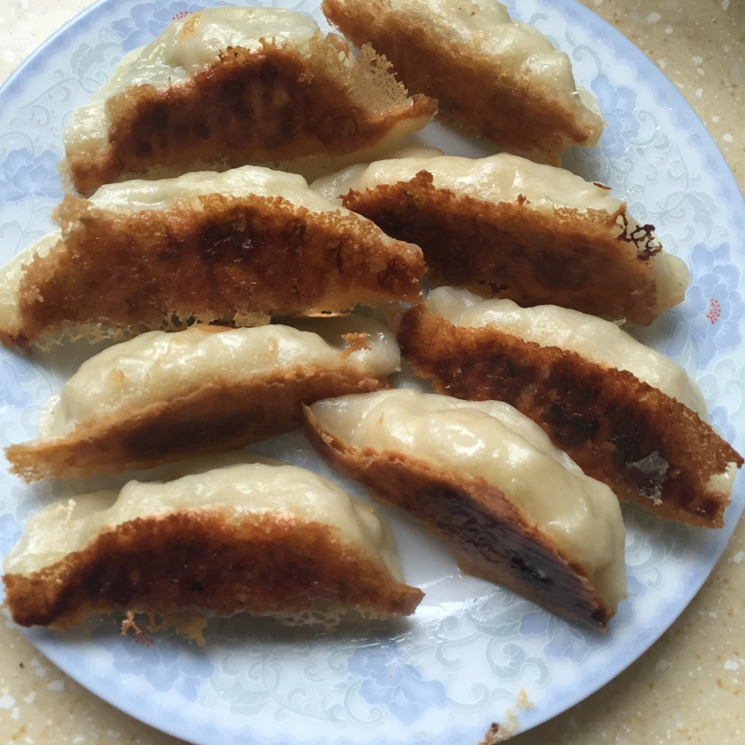 三鲜锅贴 Fried Dumplings