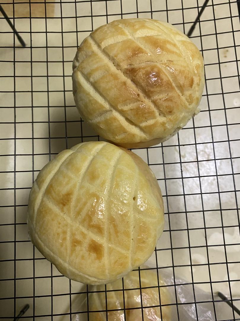 好吃到炸裂的港式菠萝包（附带制作酥皮的小视频）