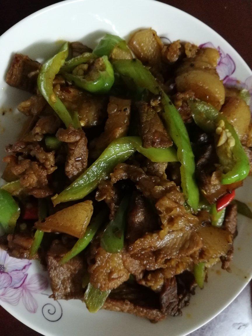 谜一般的青椒炒肉