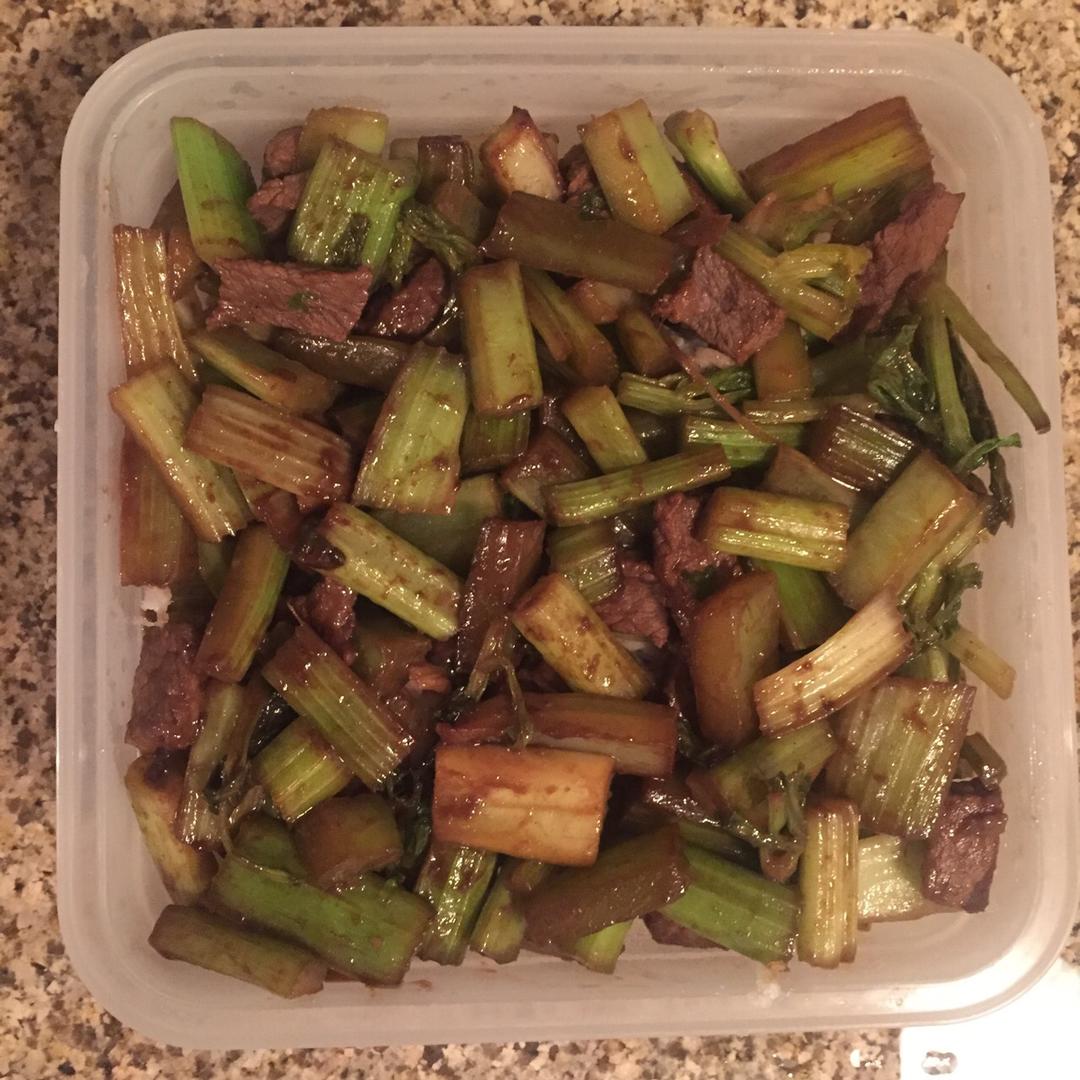 芹菜炒肉