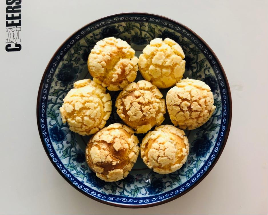 酥酥脆脆的原味酥皮泡芙~