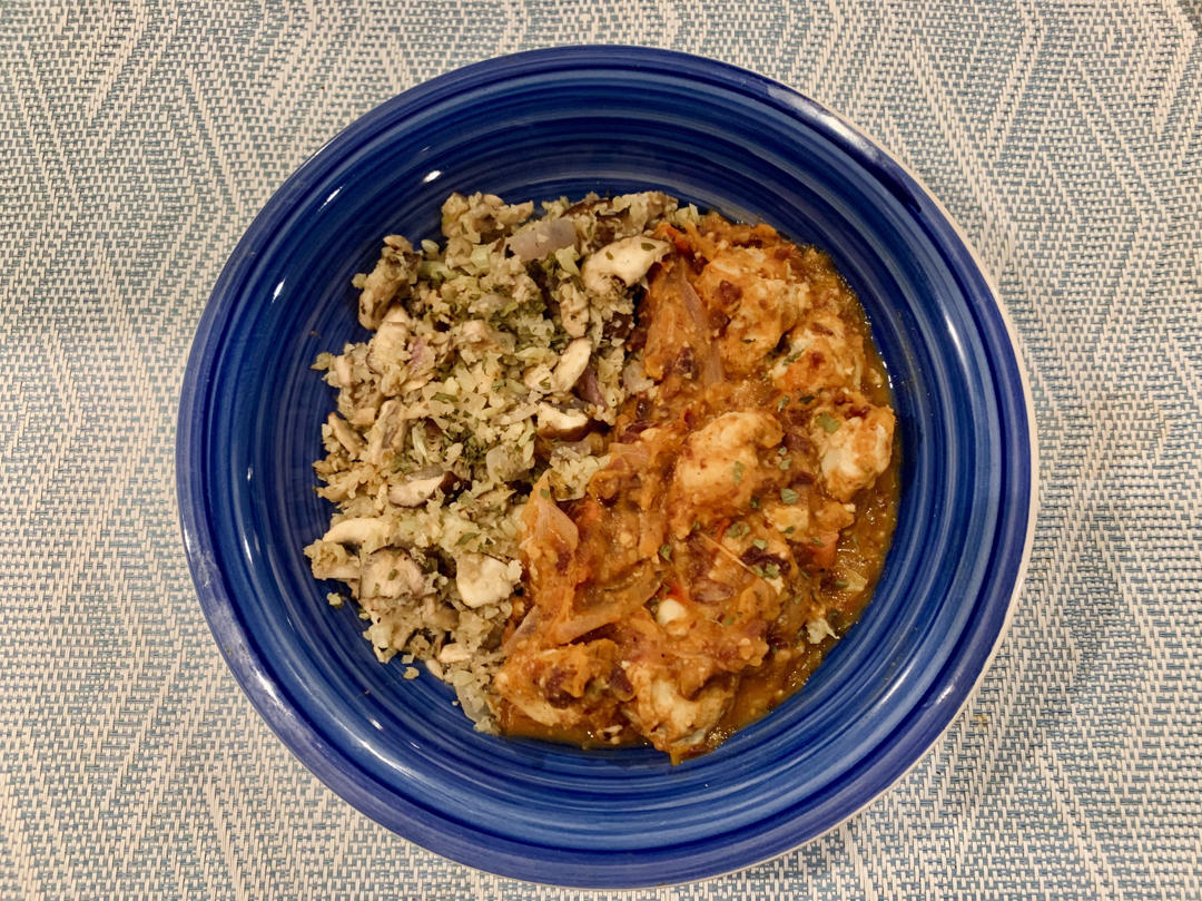 生酮——鹰嘴豆泥红烩鸡肉丸子花椰菜饭