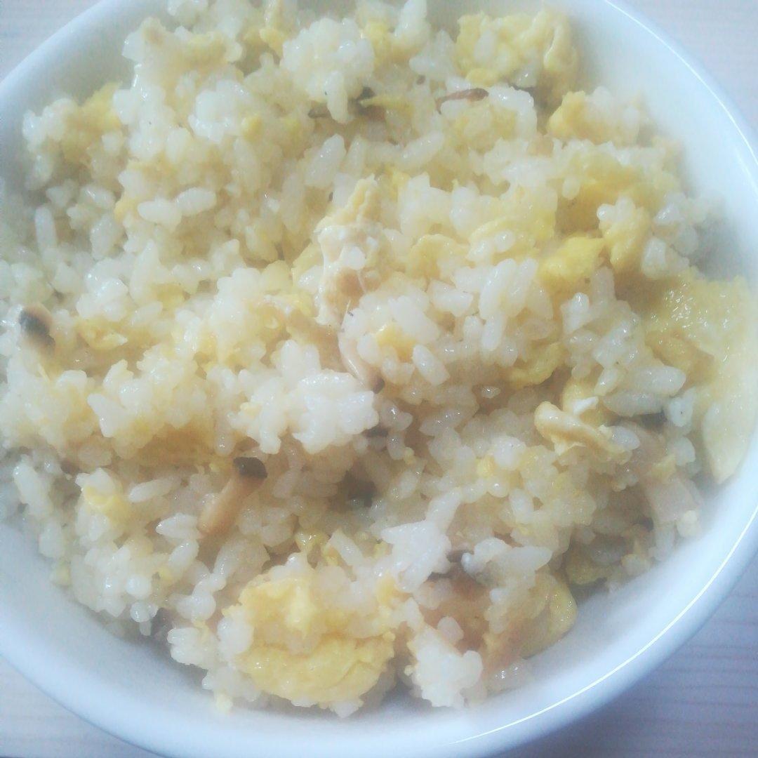 鸡蛋炒米饭