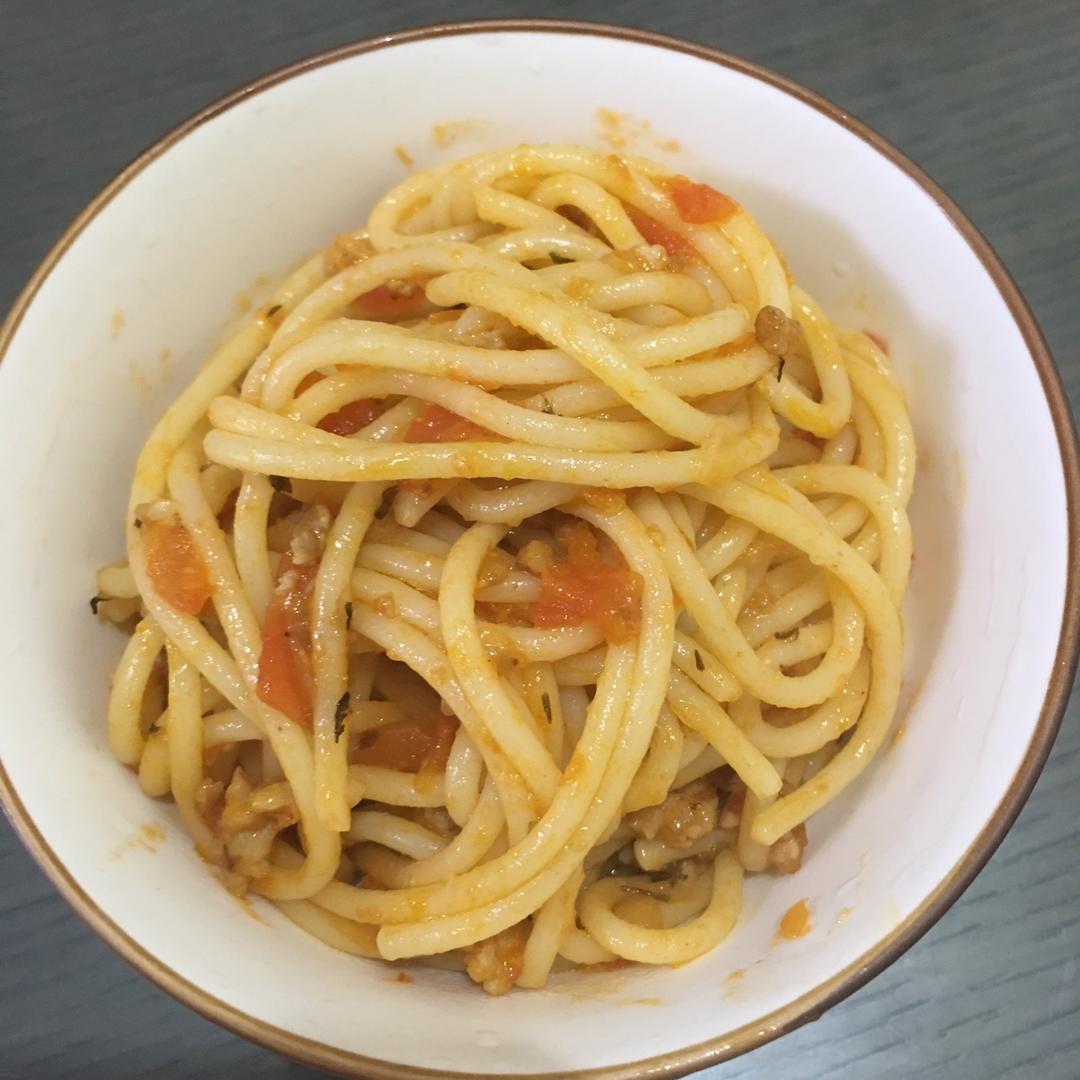 番茄肉酱意大利面