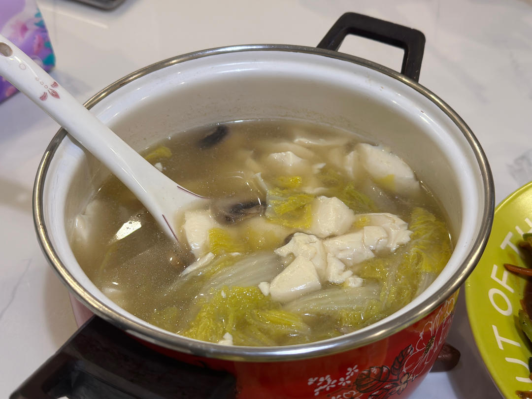 蘑菇嫩豆腐汤