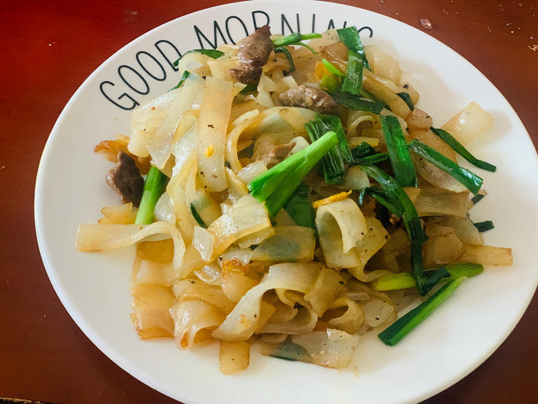 牛肉炒河粉（经典粤菜）