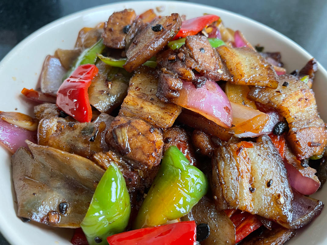 厨师长教你：“回锅肉”的正宗做法，先收藏