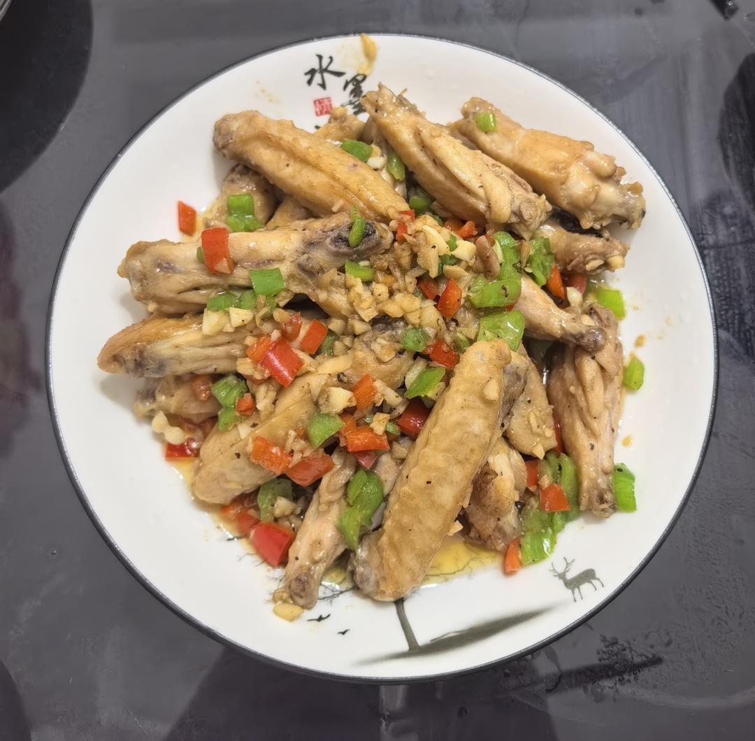 蒜香鸡翅，这才是鸡翅最好吃的做法