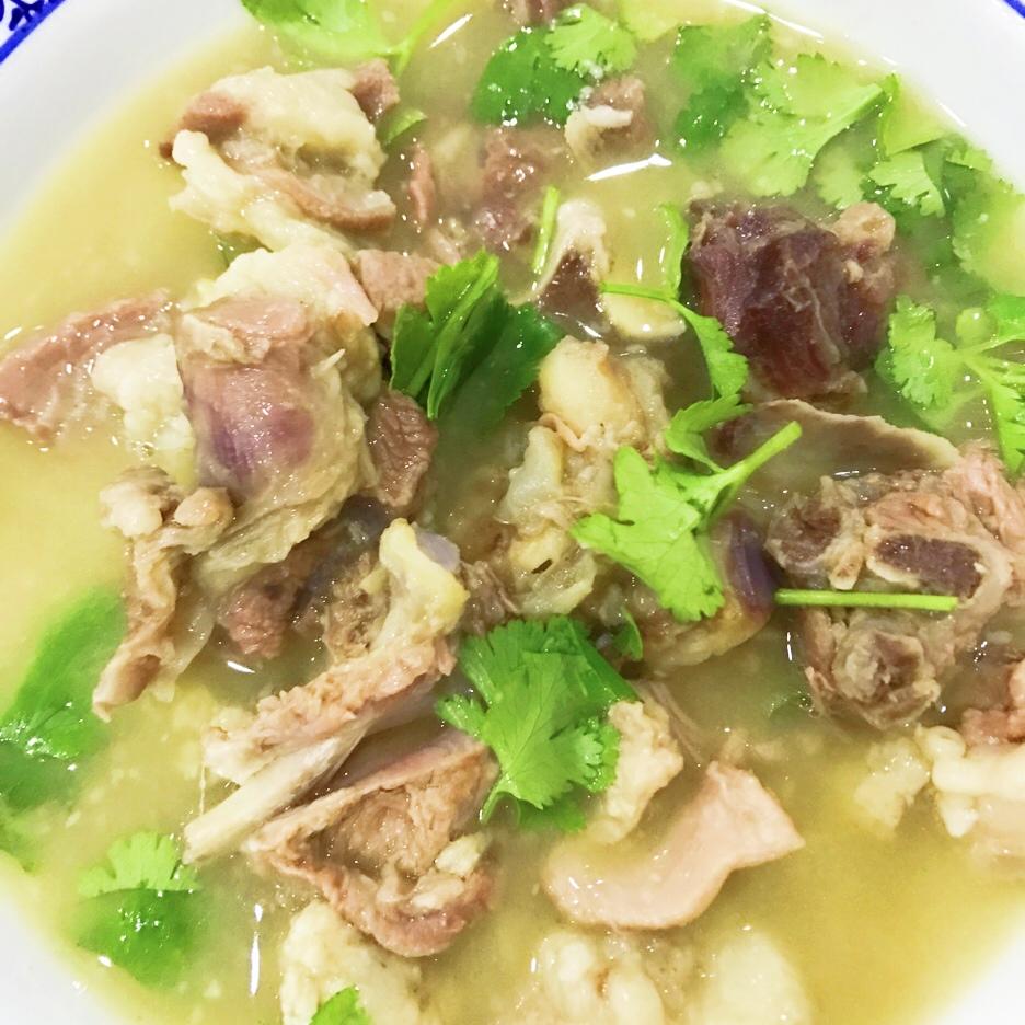 清炖羊肉汤