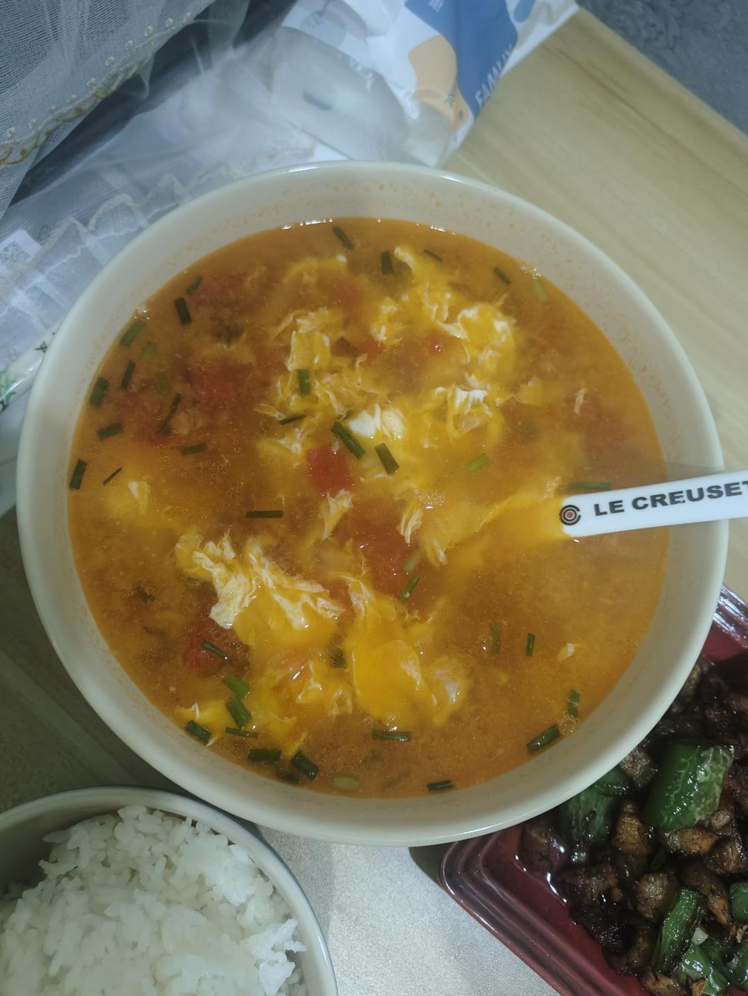 【跟我做不会错】简单又好喝的西红柿鸡蛋汤，家常又营养哦