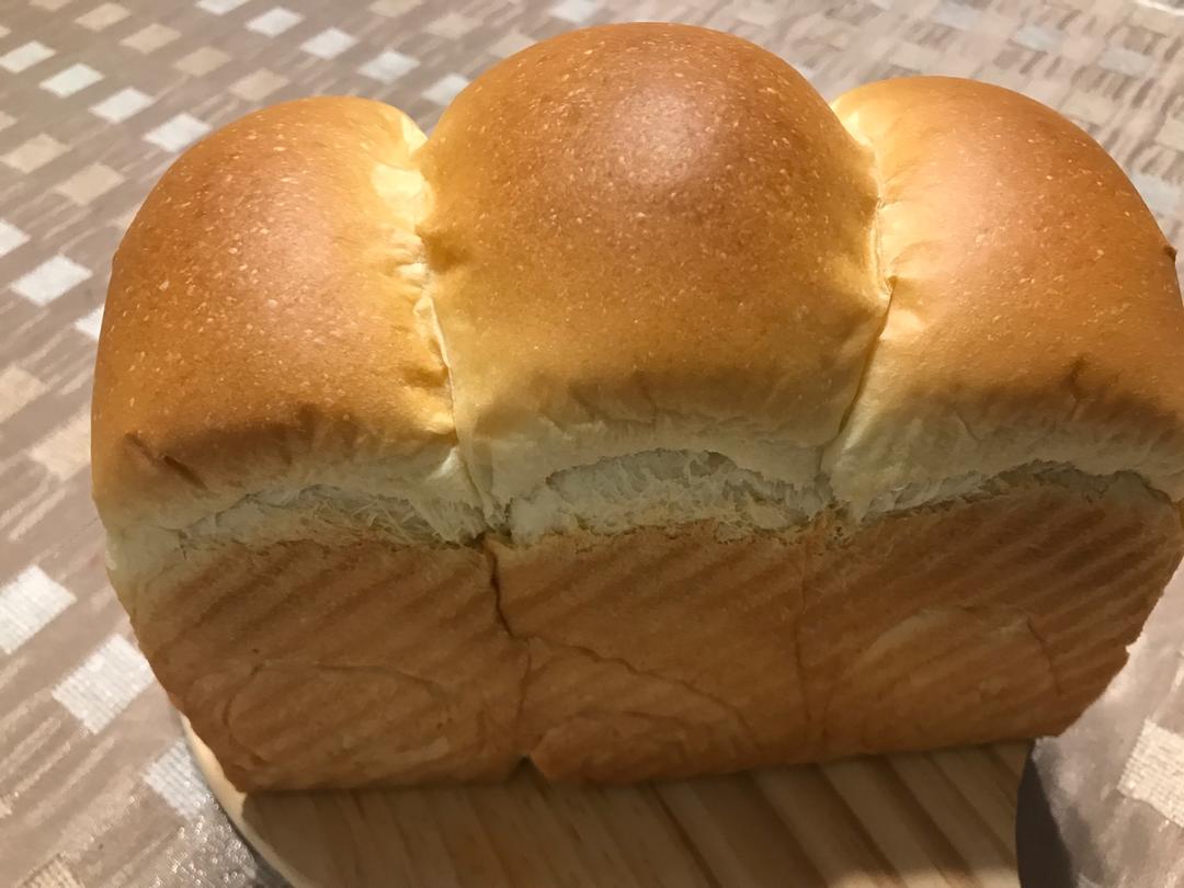 浓浓的奶香【100%冰种醇奶吐司】