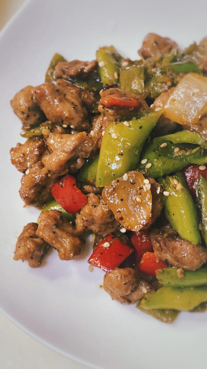 听起来就很好吃的黑椒蒜子牛肉粒