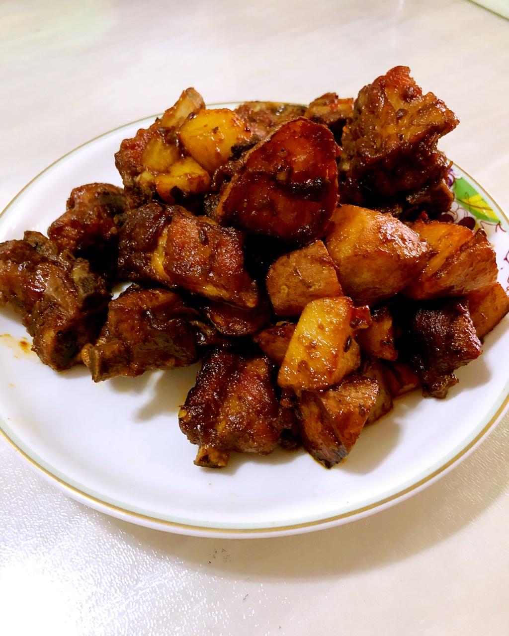 土豆烧排骨