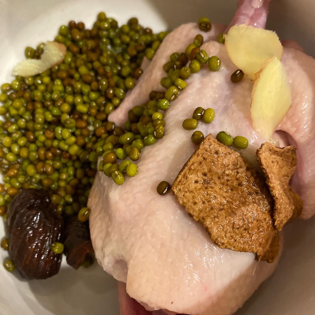陈皮绿豆炖鸽子