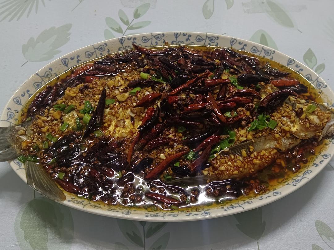 蒜爆鱼（煮鱼）