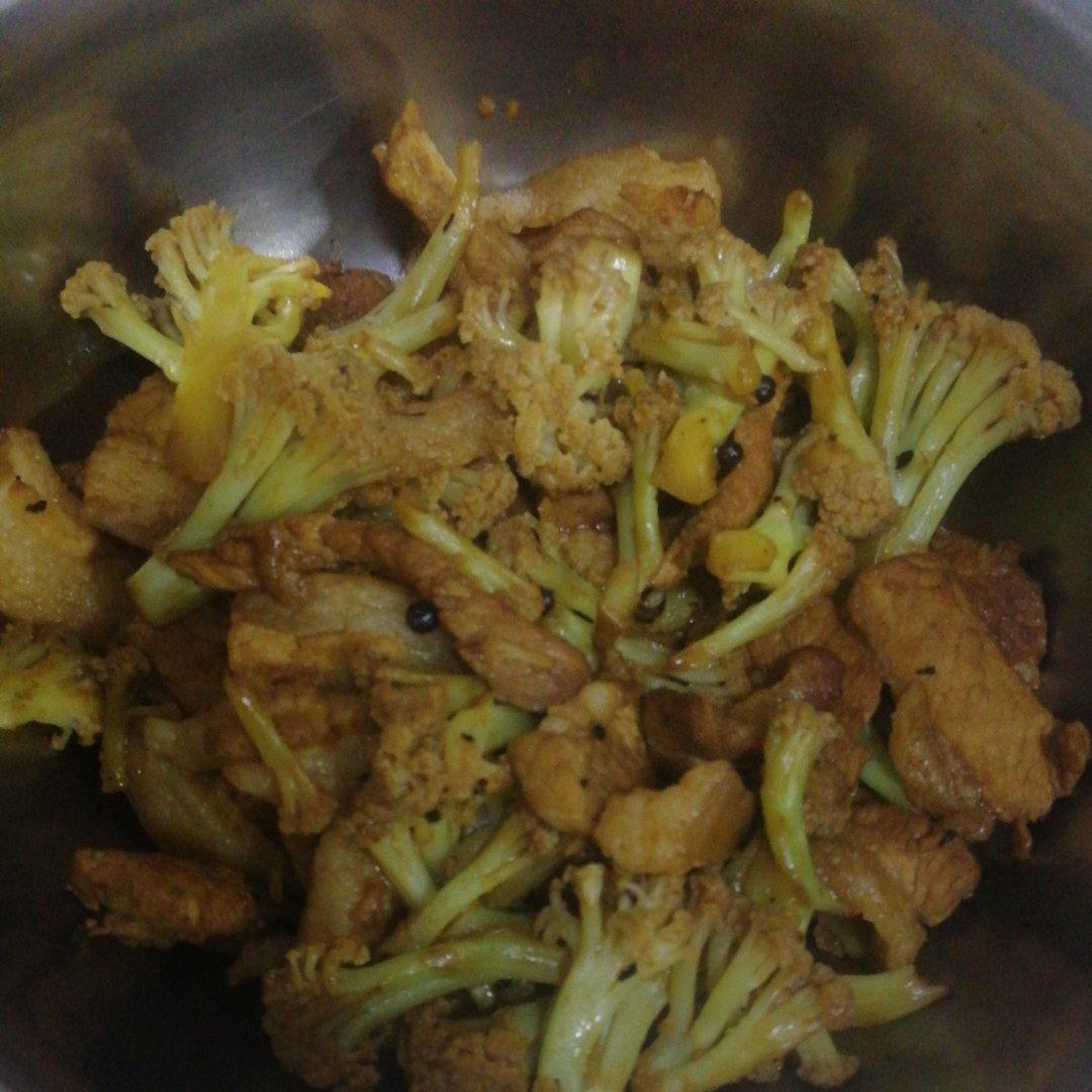 干煸菜花（花菜炒肉）