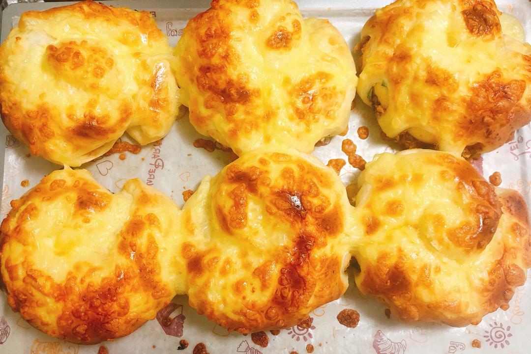 经典面包复刻：葱香肉松卷