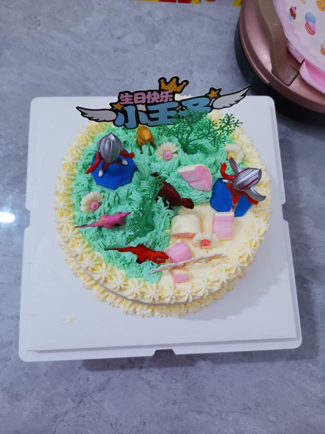 超简单的奥特曼生日蛋糕