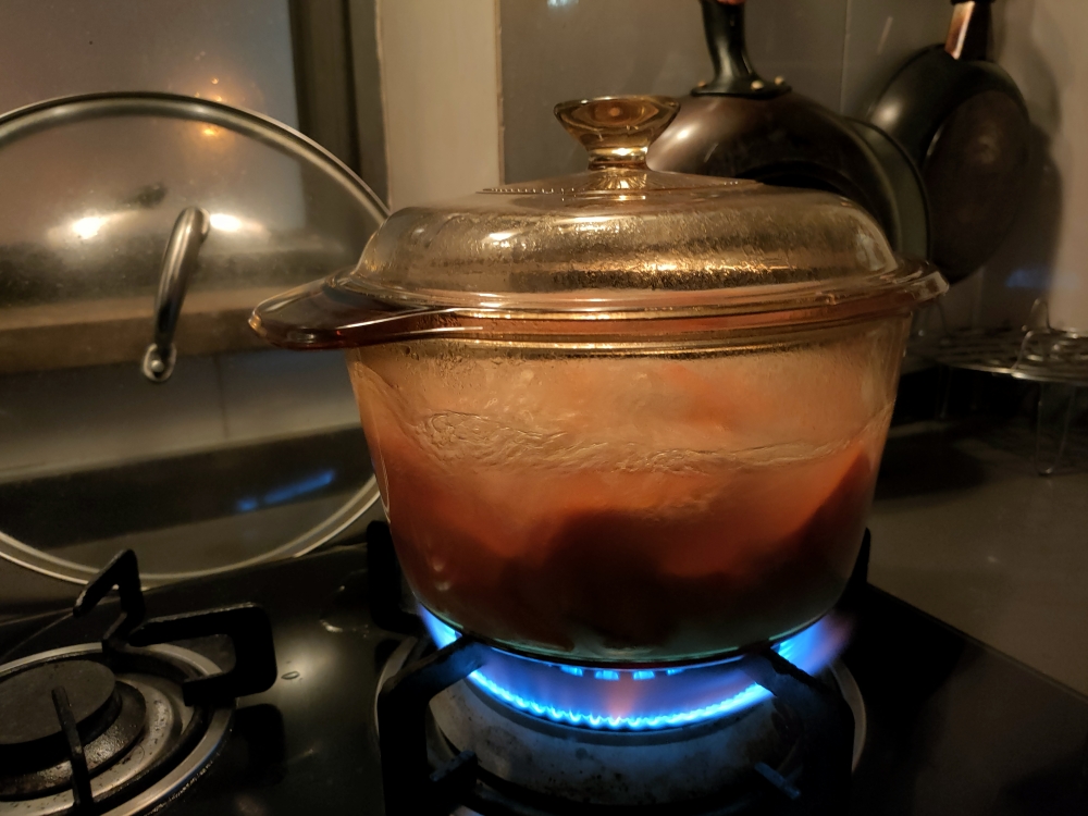 咸猪骨木瓜汤的做法 步骤3