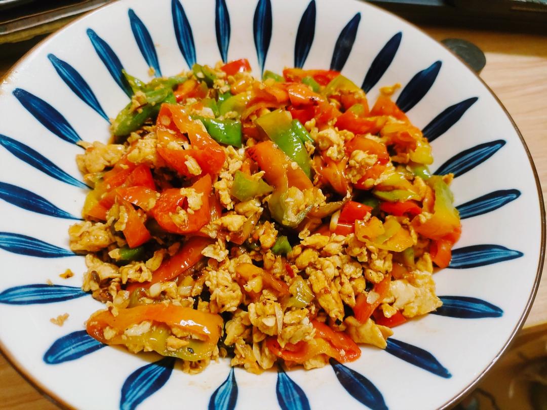 超级下饭的虎皮青椒炒鸡蛋，香辣入味