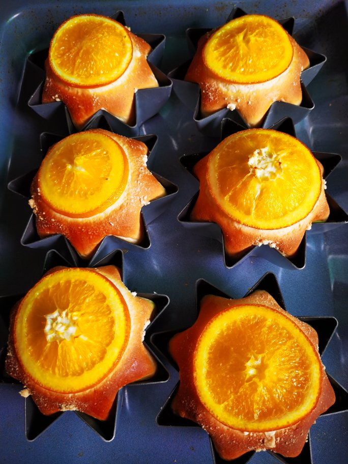 香橙🍊卡仕达八角星面包