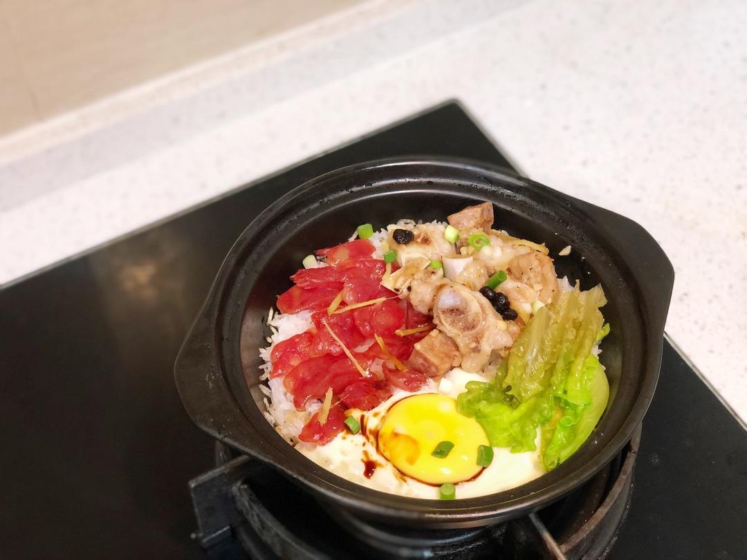 广式腊味煲仔饭