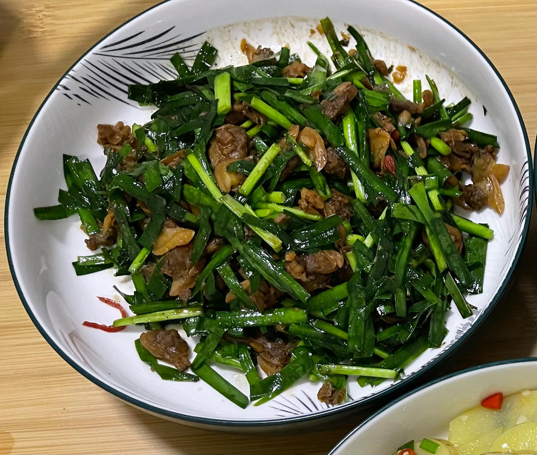 韭菜花炒花甲肉做法