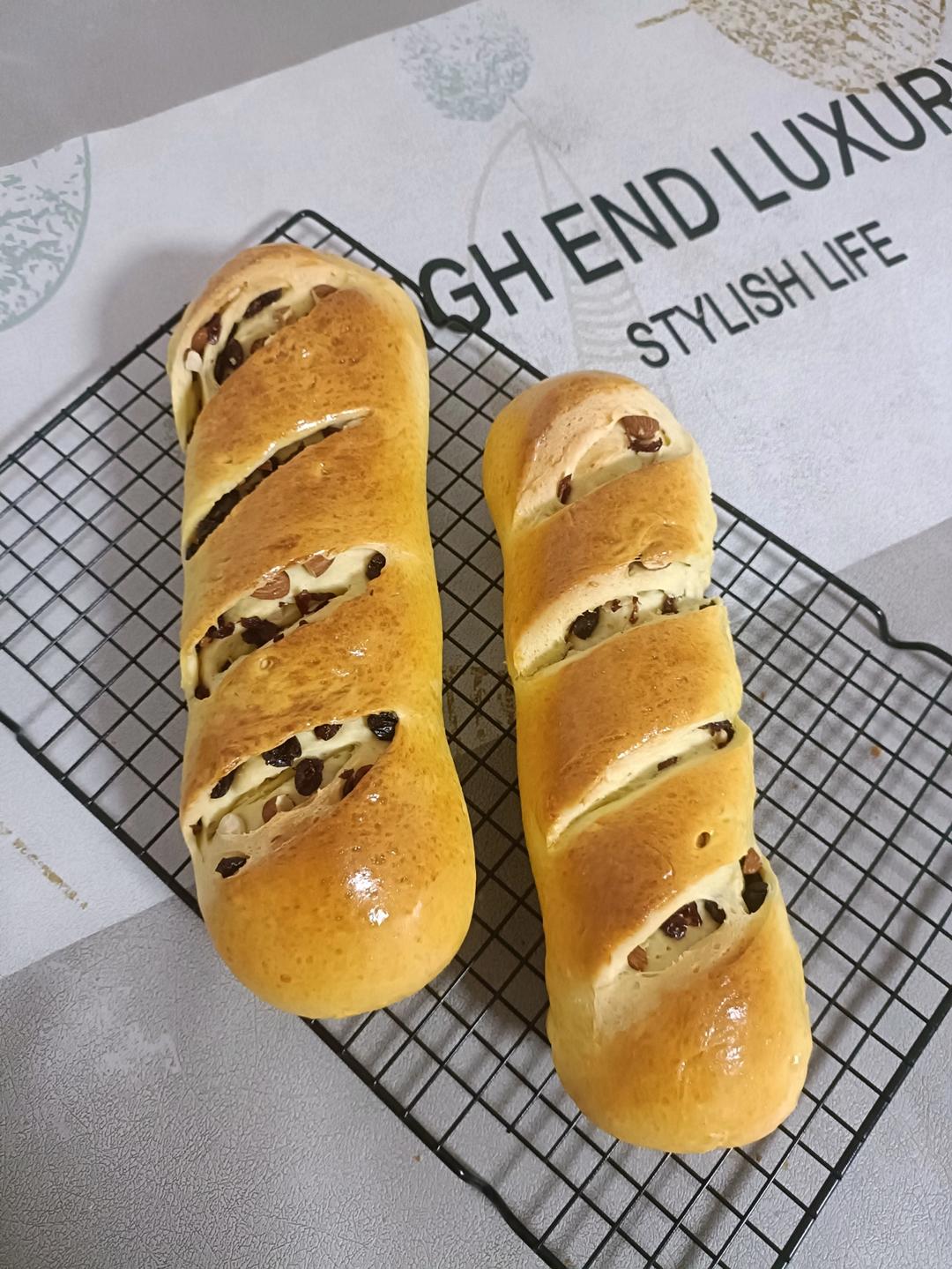 新疆果仁大列巴