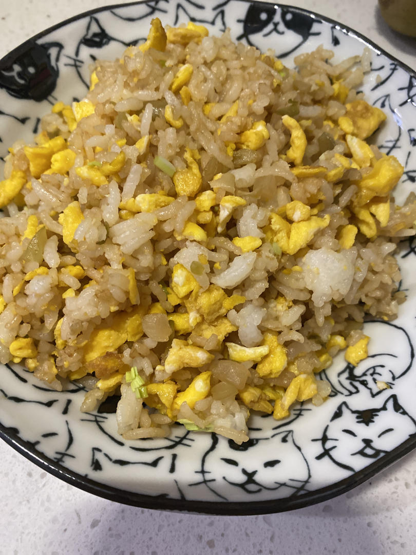 厨师长教你：“酱油炒饭”的家常做法，里面满满的小技巧，很受用