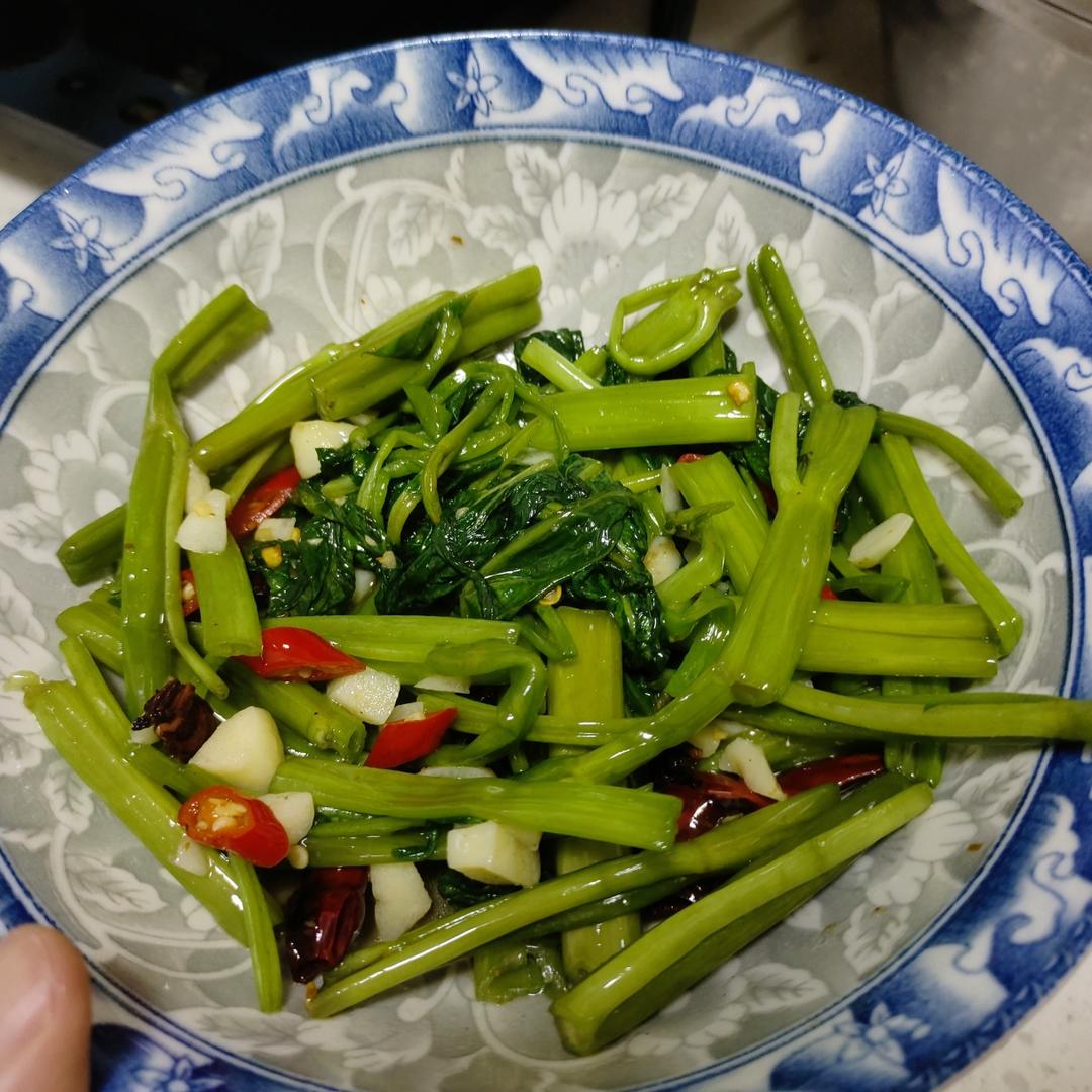 炝炒空心菜（不黑的秘密）