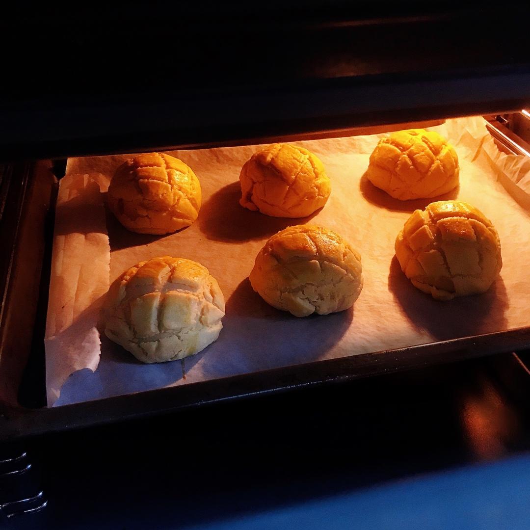 《Tinrry+》菠萝包（手揉教程）（帅帅小厨）