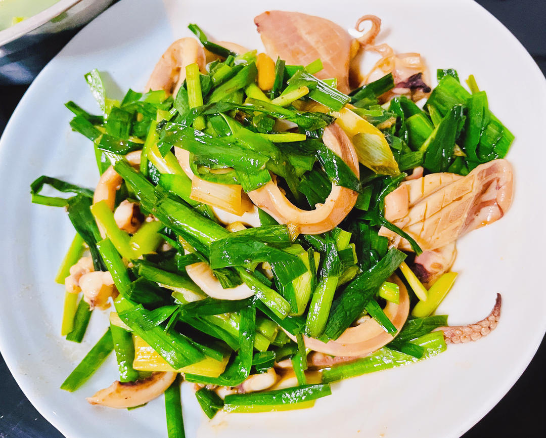 帮助小朋友长高的菜， 低脂肪高蛋白！韭黄炒鲜鱿～