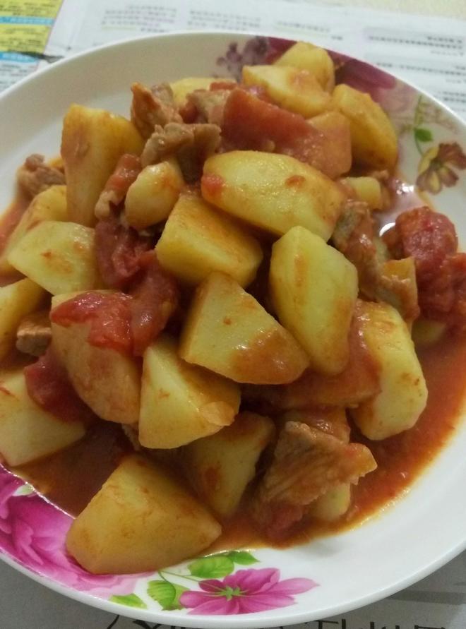 肉片焖土豆番茄的做法