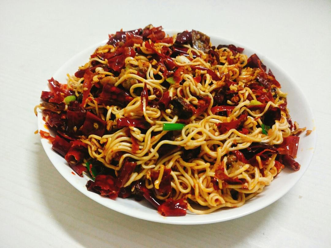 爆辣炒面
