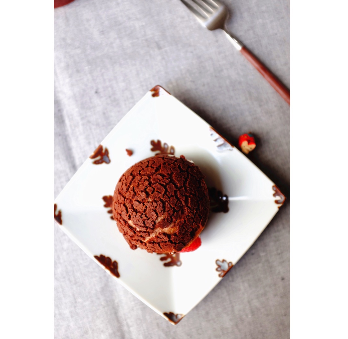 巧克力酥皮泡芙