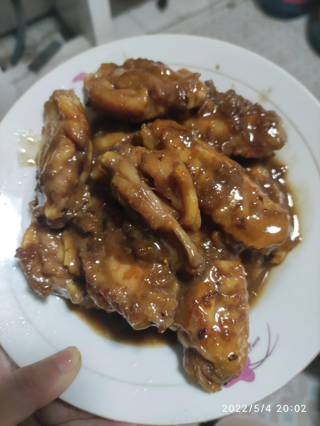 厨师长教你：“可乐鸡翅”的家常做法，味道鲜嫩可口，先收藏起来