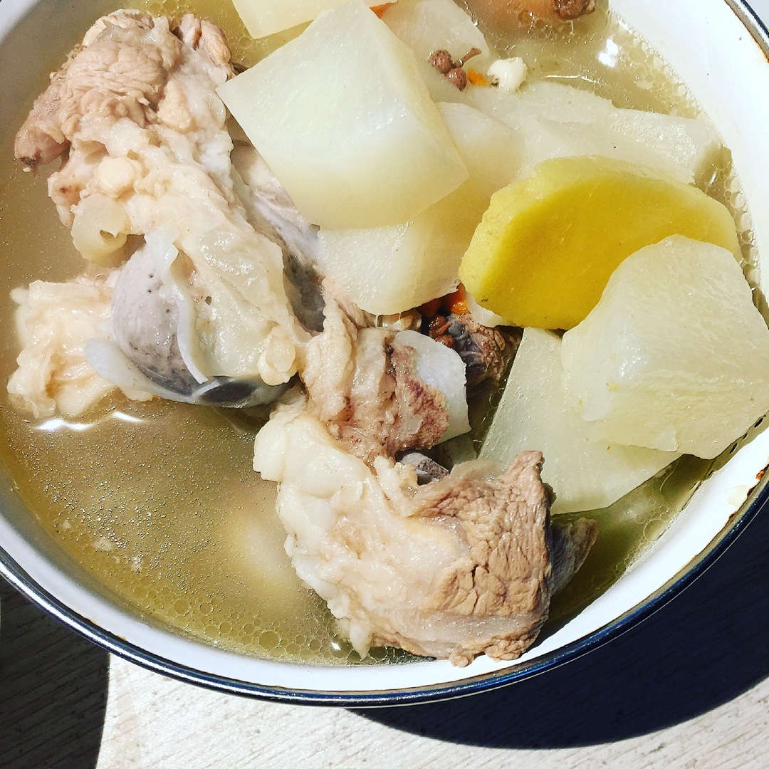 萝卜棒骨汤