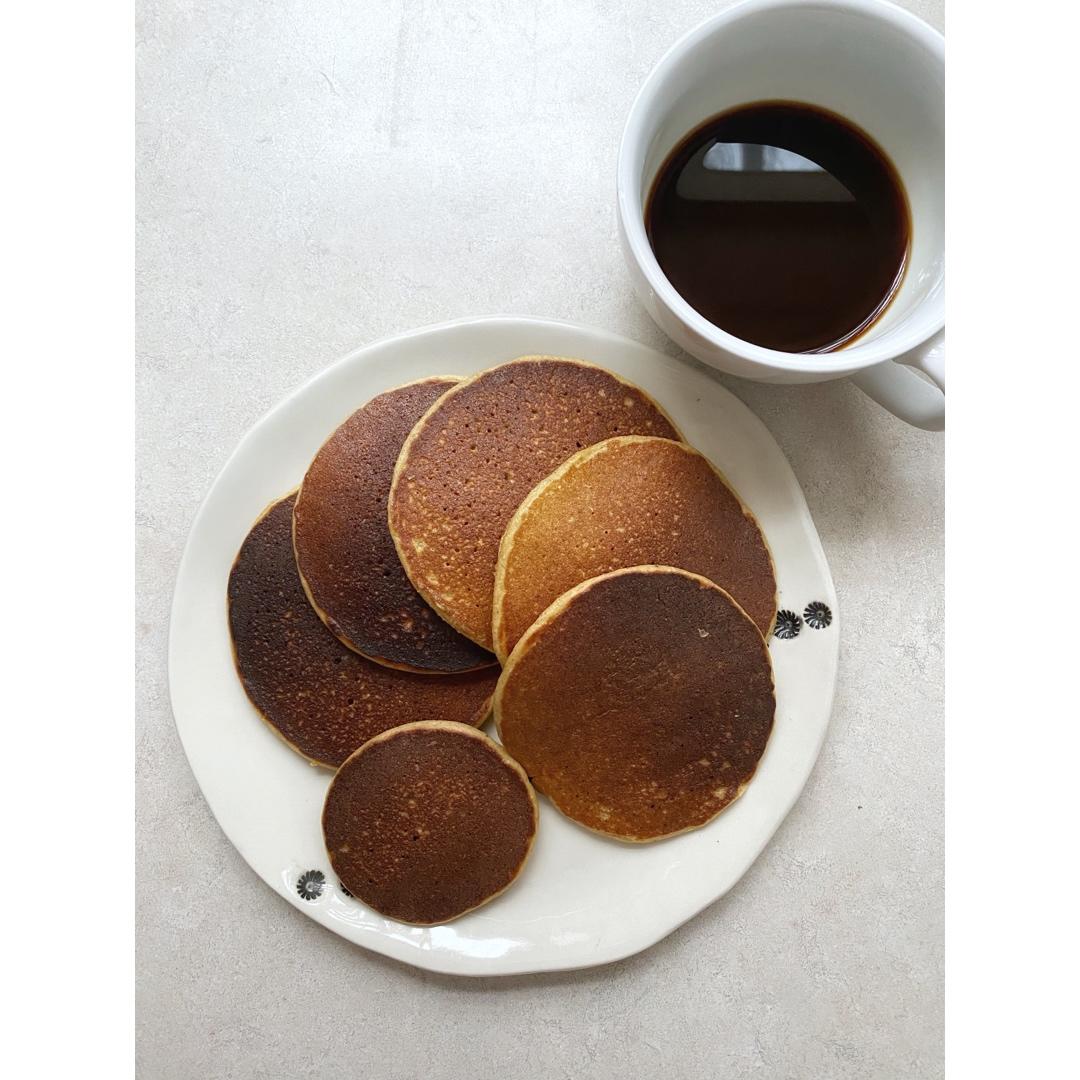 Cottage Cheese Banana Oatmeal Pancakes
