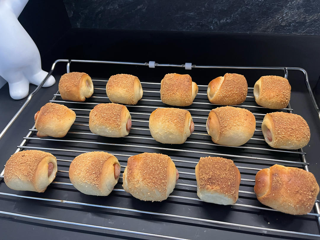 小可爱系列--迷你芝士肠仔包