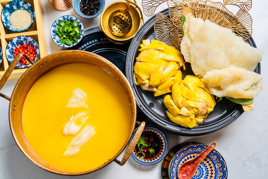 花膠鮑翅瑤柱雞湯