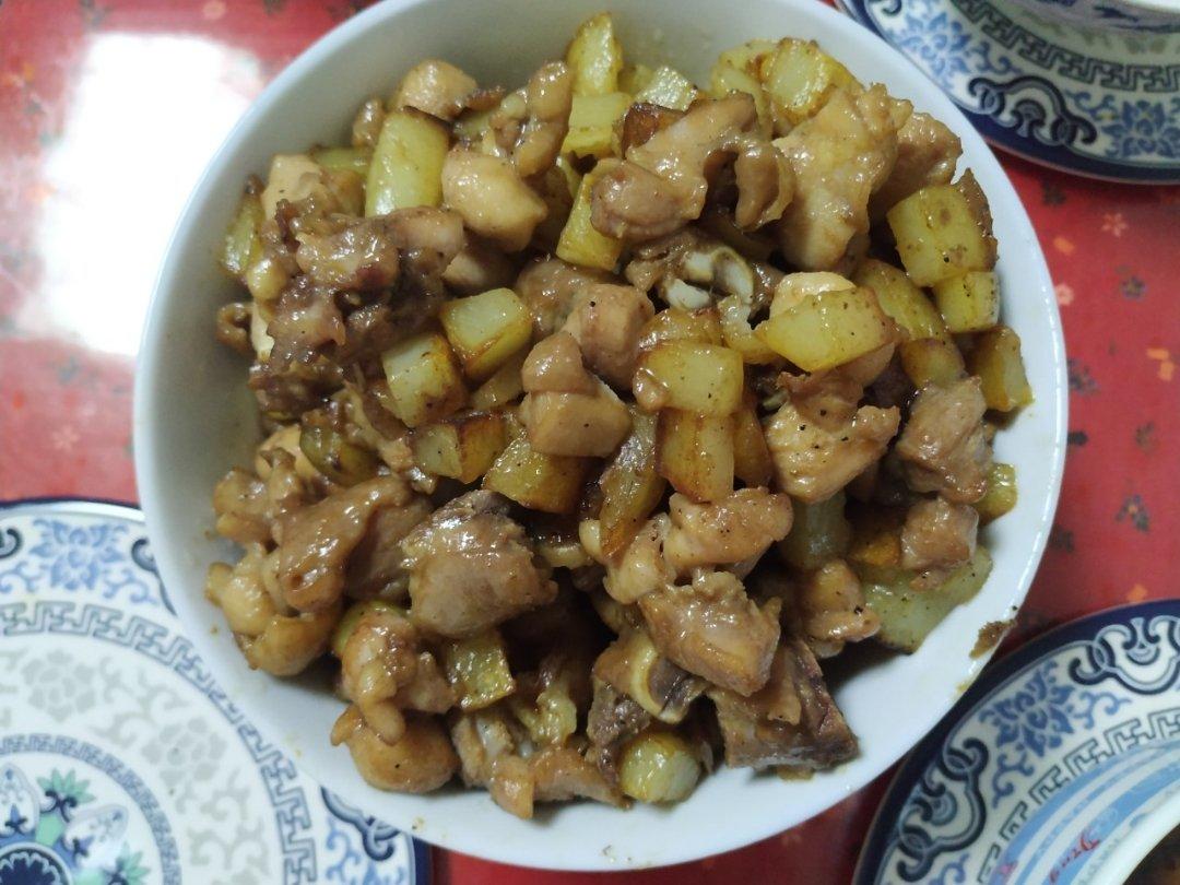 一道怎么做都好吃的干煎土豆鸡丁（红烧，咖喱，椒盐，孜然）