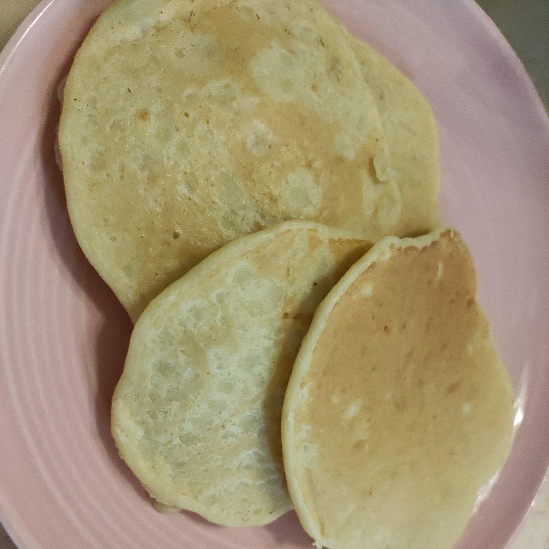 【减脂早餐】无油香蕉松饼（超简单）