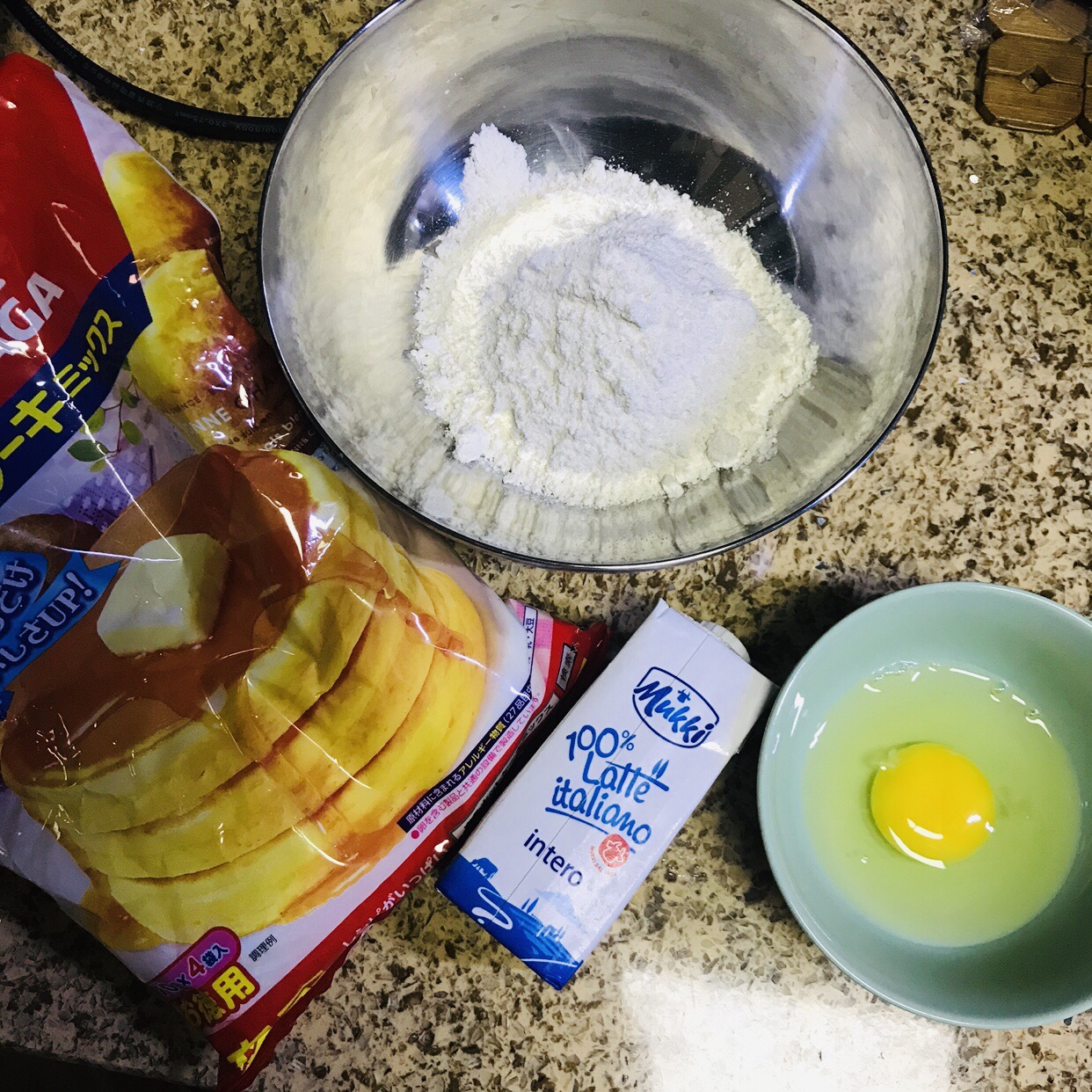 森永松饼粉预拌粉华夫饼，一看就会，没有泡打粉无糖的做法 步骤1