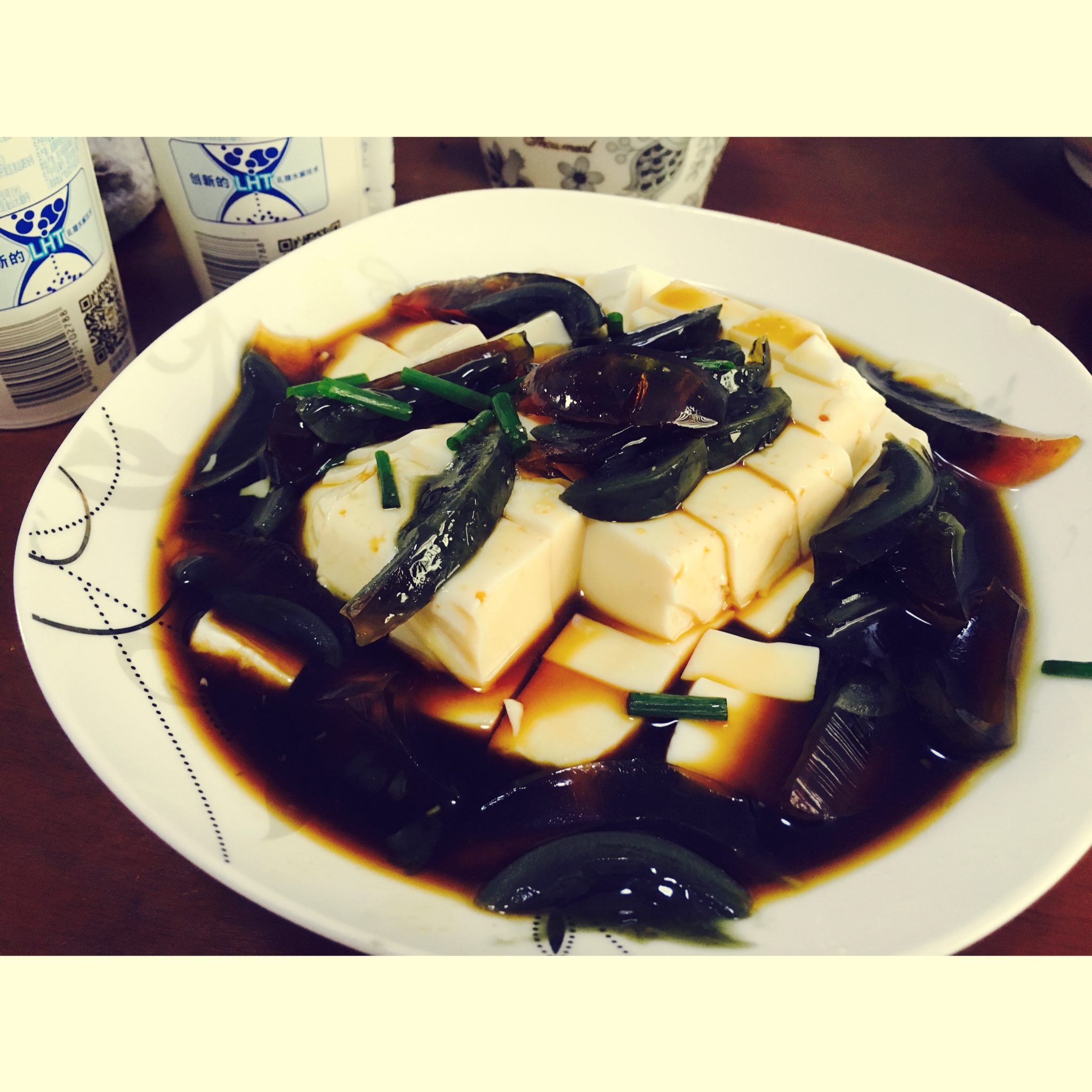 皮蛋拌豆腐